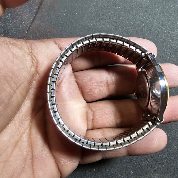 Vintage Timex Mechanical Wind Mens Watch Silver Gold Tone Date Just Working T 33 - Picture 8 of 10